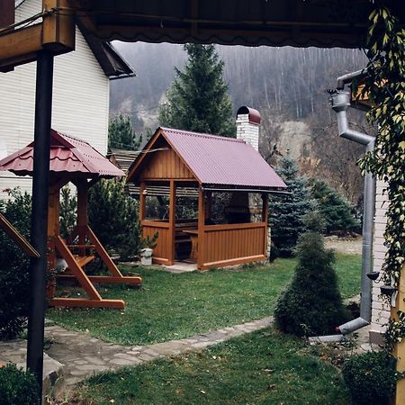 Cottage Nezabudka Jaremtsje Buitenkant foto